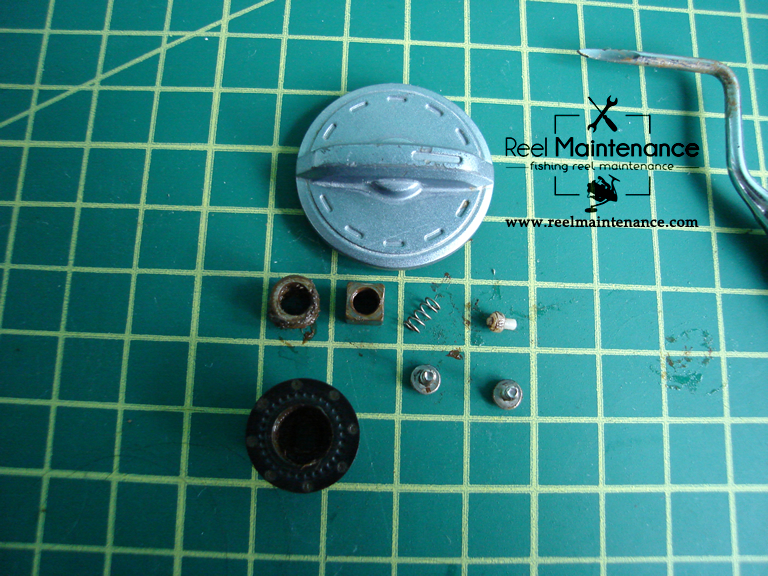 disassembled drag knob